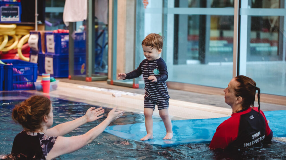 swimming lesson, swimming class, toddler swimming